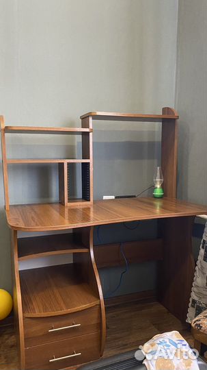 Компьютерный стол