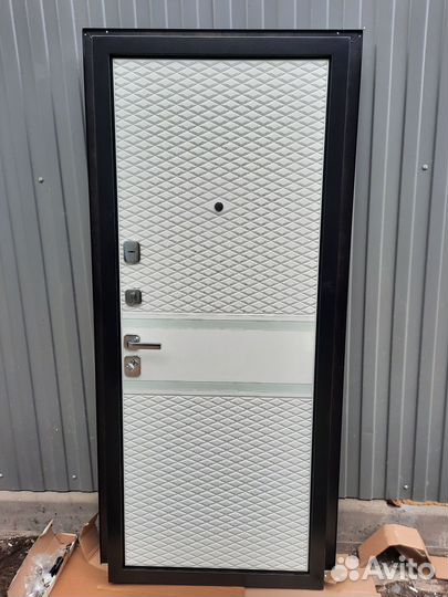 Дверь входная металлическая от производителя
