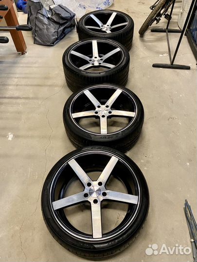 Оригинальные колеса Vossen CV3 r20