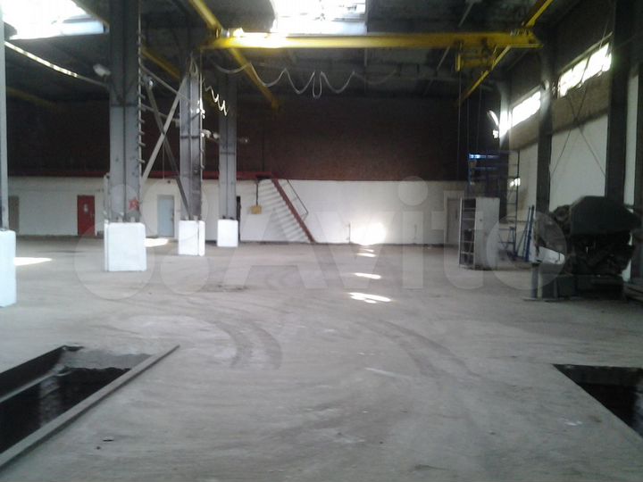 Склад, 1365 м²