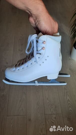 Фигурные коньки Fisher