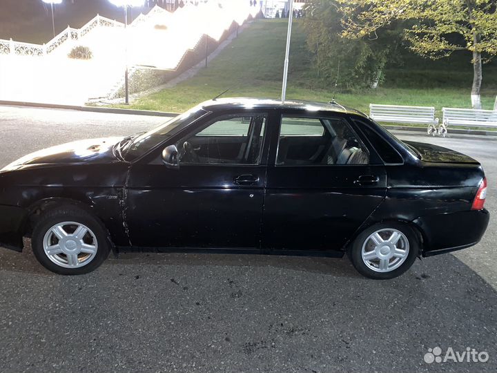 LADA Priora 1.6 МТ, 2010, битый, 240 000 км