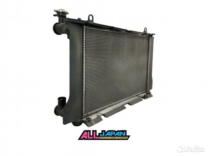 Радиатор охлаждения двигателя Toyota Corolla