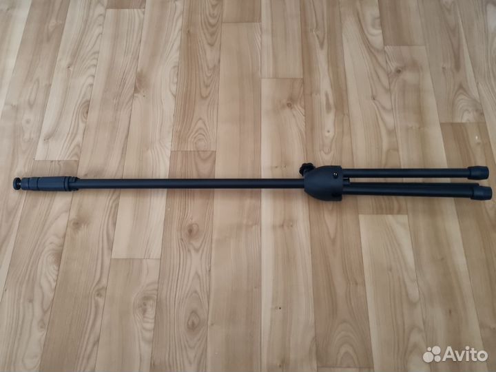 Штатив для проектора