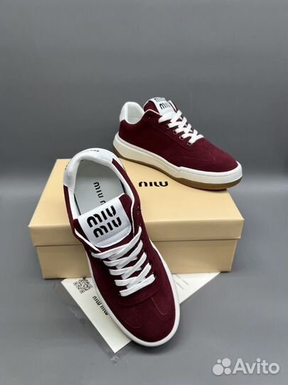 Кроссовки (размеры 36-40)