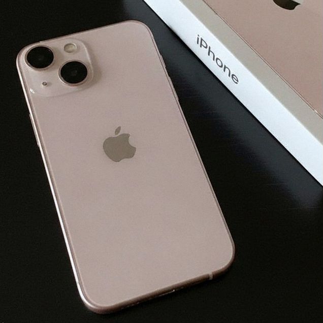 iPhone 13, 256 ГБ, SIM + eSIM