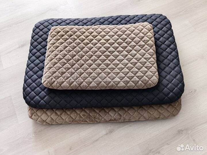 Лежаки/лежанки для собак средних и крупных пород