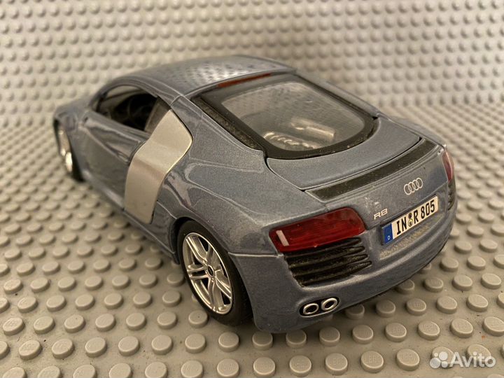 Audi R8 1/24 Maisto