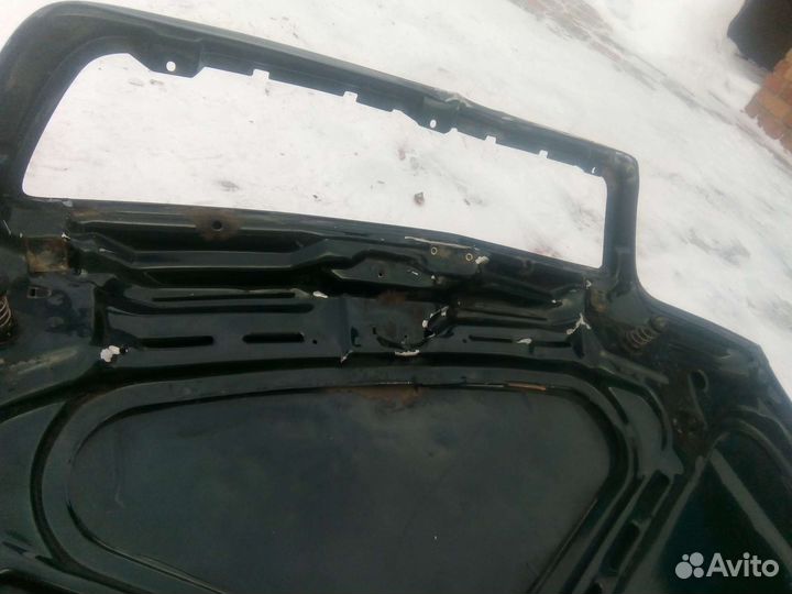 Капот на Ауди а6 с4