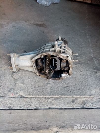 Редуктор передний 21213