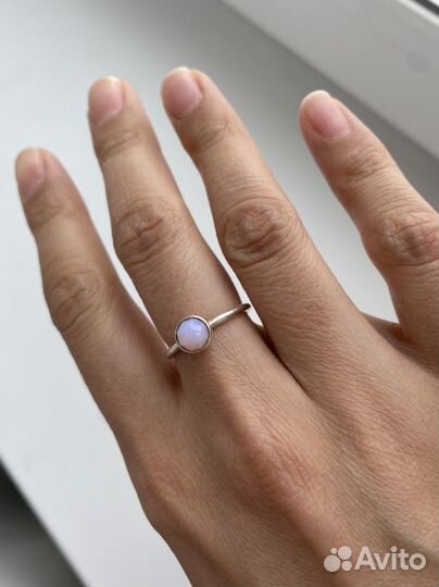 Pandora кольцо с лунным камнем