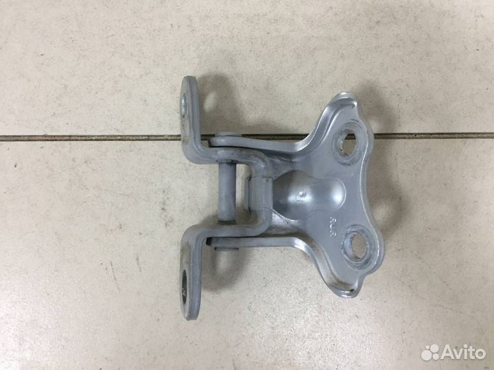 Петля двери задней правой верхняя Hyundai Solaris 2010-2017