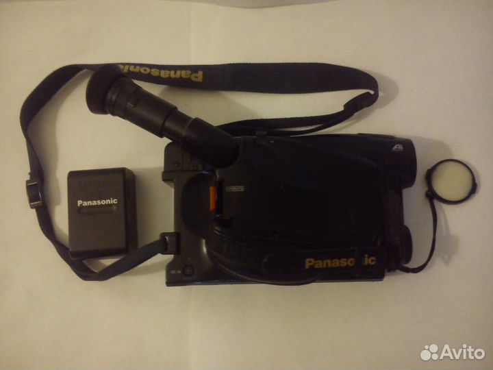 Видеокамера Panasonic NV-R100