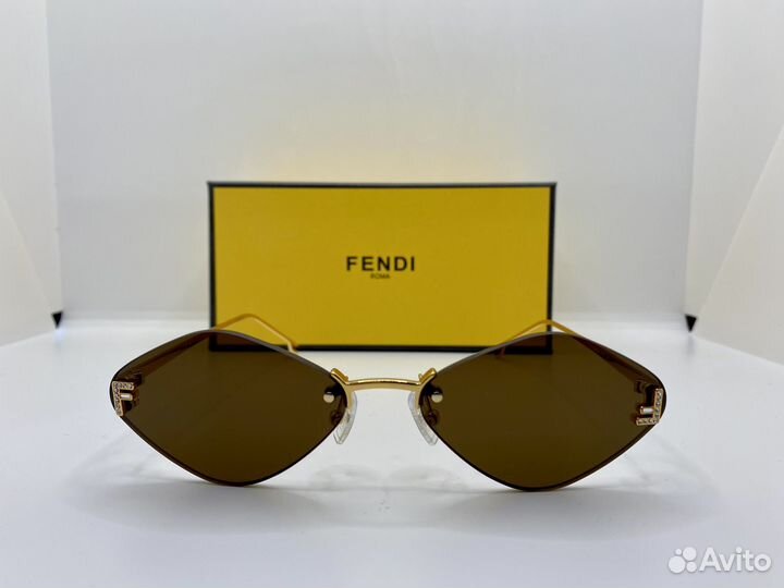 Солнцезащитные очки fendi 6082 30E женские ромбы