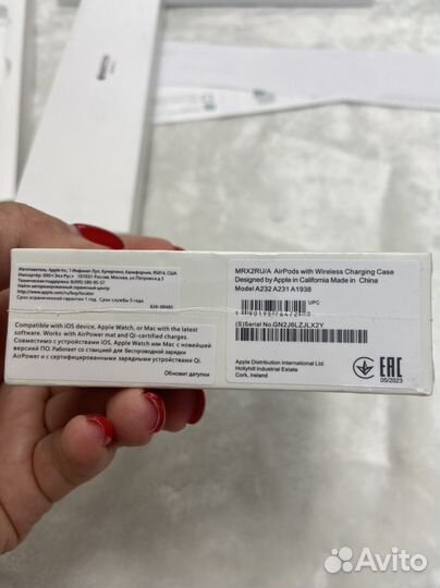 Беспроводные наушники apple airpods новые