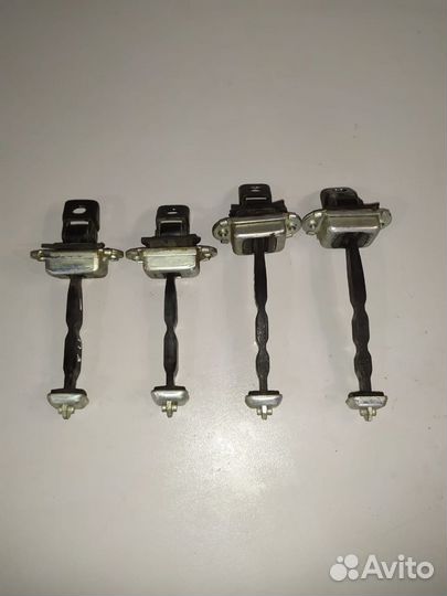 Ограничители дверей Skoda Octavia A5 2012