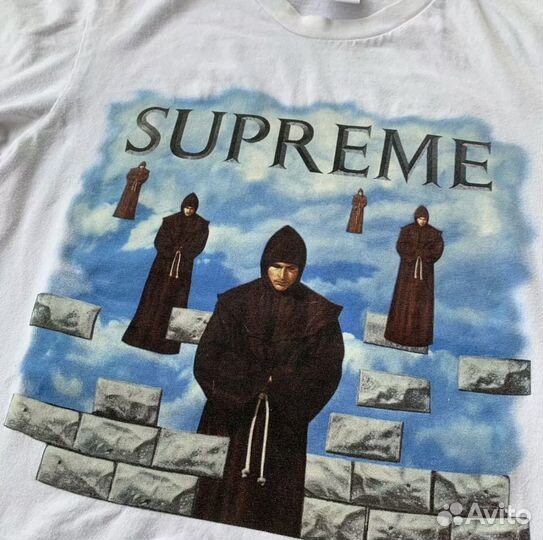 Футболка supreme