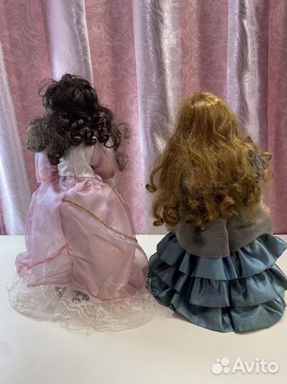 Куклы фарфоровые на подставке