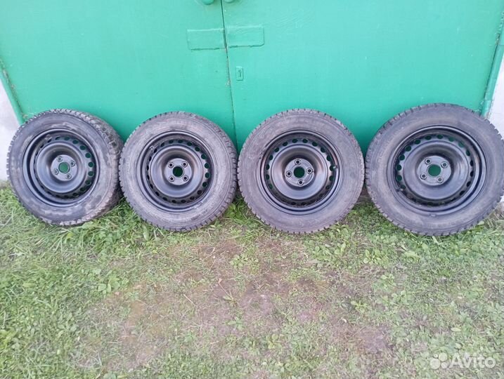 Колеса зимние 185 65 r15 Nokian Nordman 5