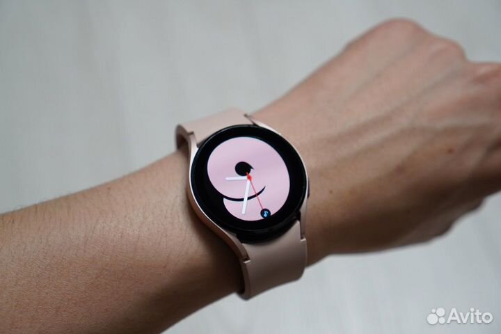 Смарт-часы Samsung Galaxy Watch4
