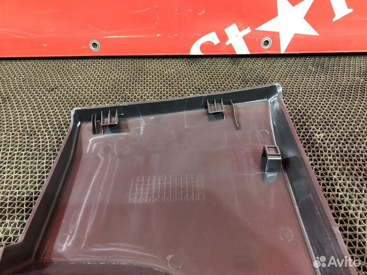 Накладка бампера левая Renault T