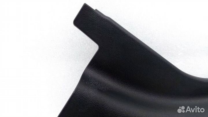 Обшивка стойки правая Skoda Octavia A8 djka 2021