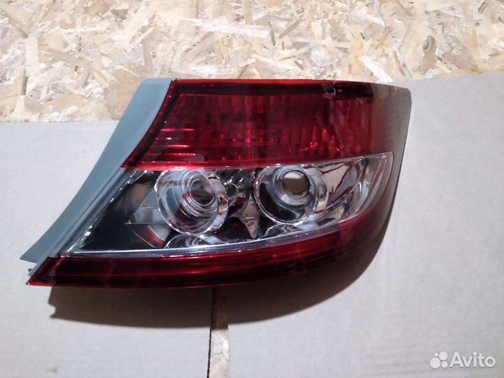 Фонарь задний правый honda FIT aria 02-04 4D
