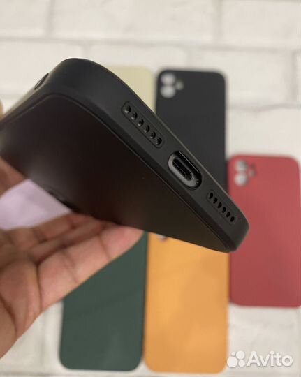 Чехлы на iPhone 11