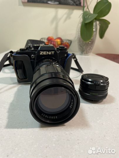 Зеркальный фотоаппарат