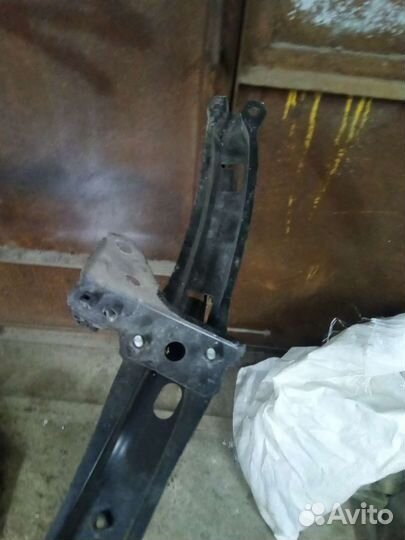 Усилитель в передний бампер caldina 190