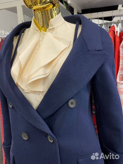 Prada пальто новое оригинал шерсть ангора