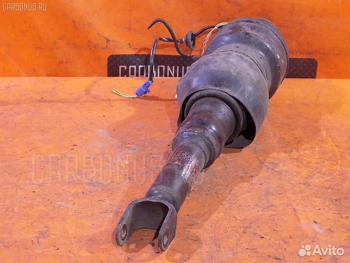 Стойка амортизатора на Toyota Crown Majesta JZS149
