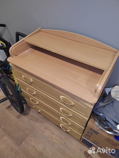 Комод с пиленальным столиком