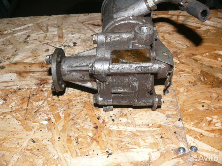 Насос гур Mersedes Benz 124 1990 г 2.0 л DIZ