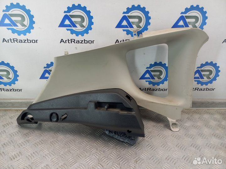 Обшивка задней стойки левой Peugeot 3008 1.6