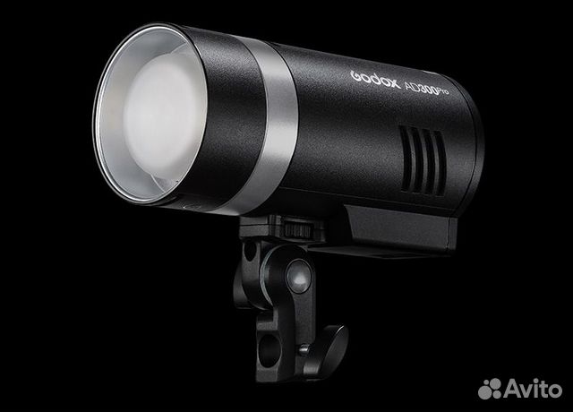 Вспышка аккумуляторная Godox Witstro AD300Pro