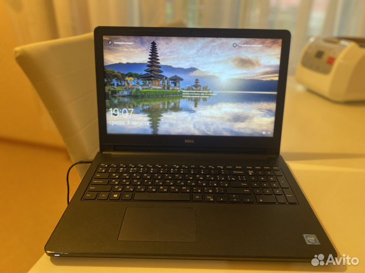 Ноутбук dell inspiron 15