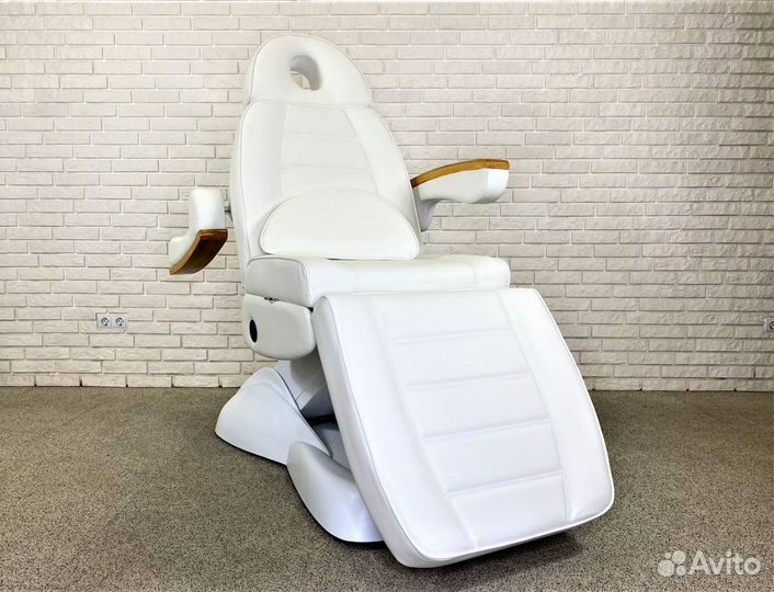 Косметологическое кресло с беспроводным пультом 06