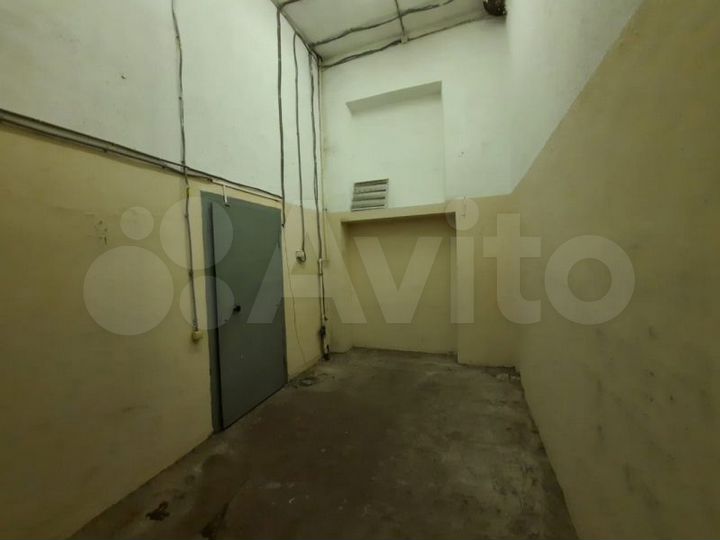 Склад, 17 м² первый этаж Кировский район