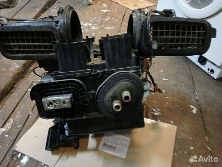 Корпус печки рено меган3