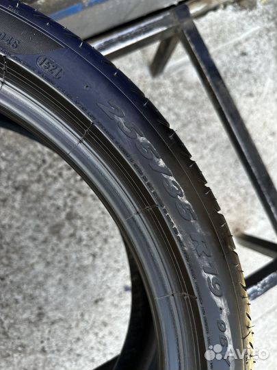 Pirelli P Zero 255/35 R19 96Y