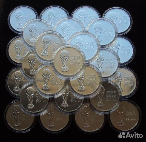 Памятные монеты Футбол Сочи Путин серебро - золото