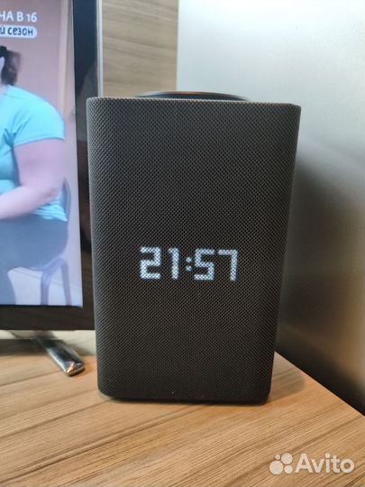 Станция Яндекс max Алиса