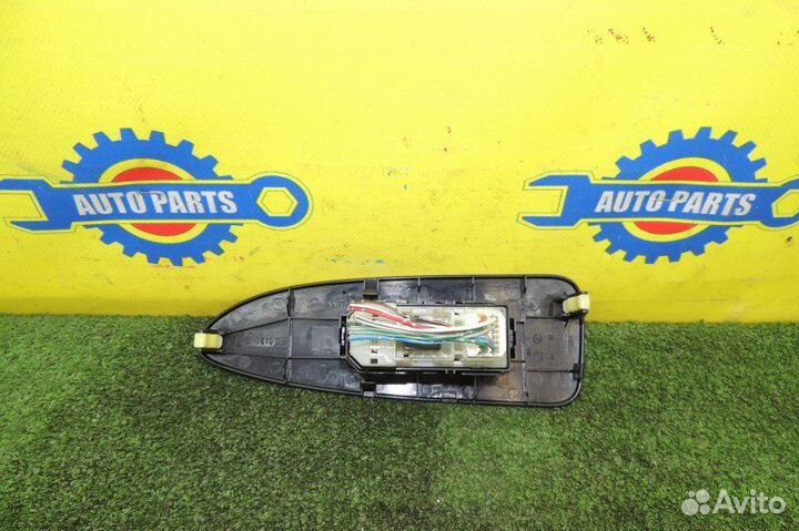 Блок управления стеклоподъемниками задний правый