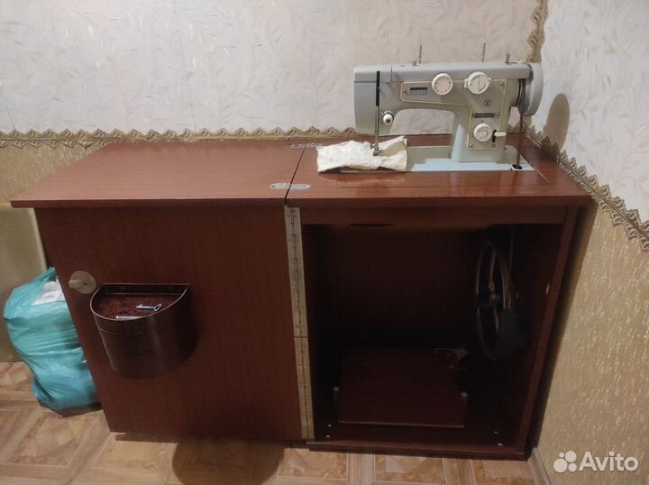 Швейная машина