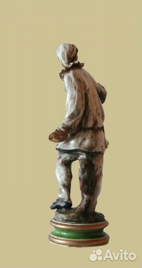 Керамическая фигура Арлекин антиквариат из Европы