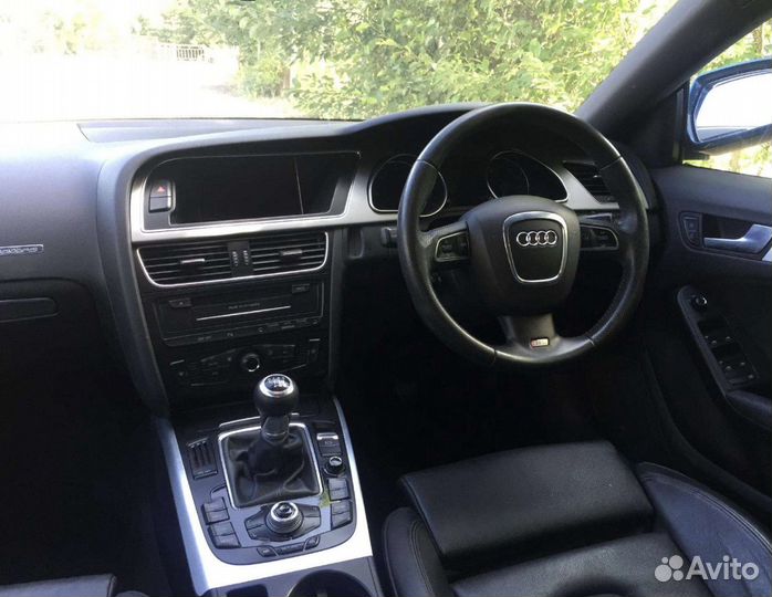 Audi A5 8T 2010 г запчасти б/у