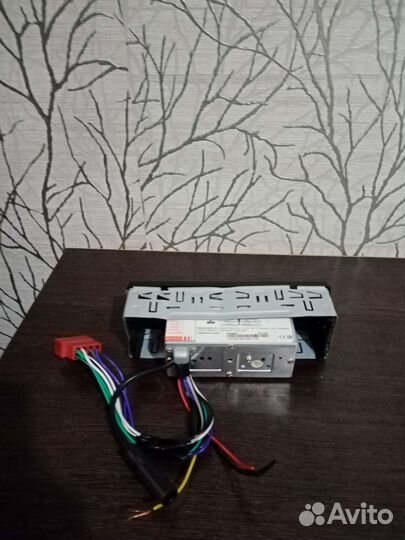 Автомагнитола Rolsen RCR