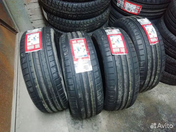 Powertrac Racing Pro 215/55 R18