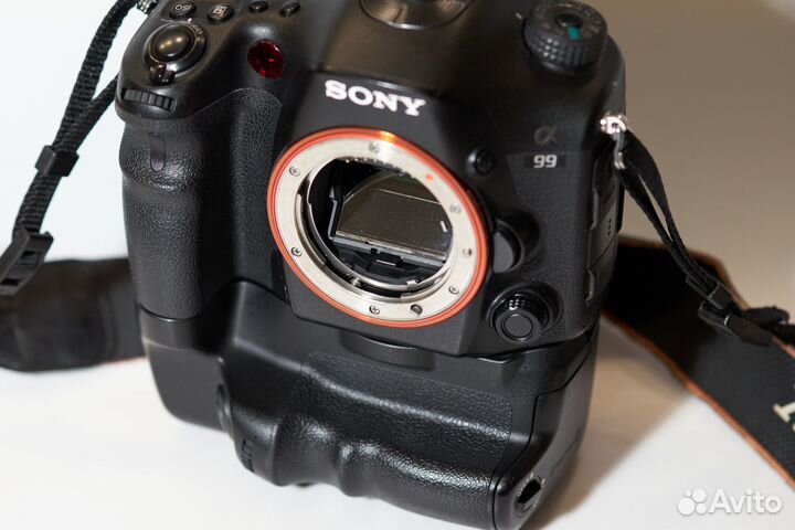 Sony SLT a99 с батблоком